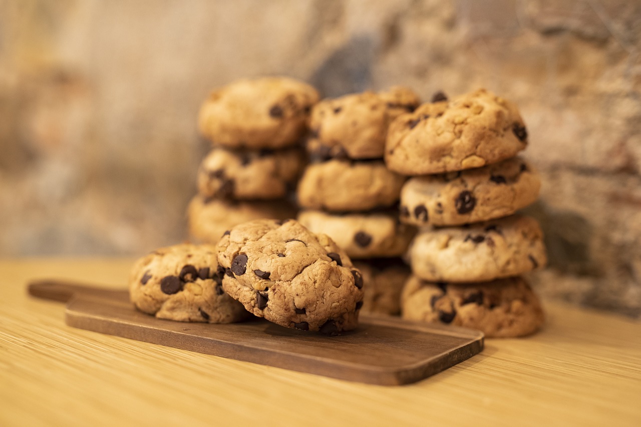 Air Fryer Chocolate Chip Cookies - Soft & Chewy