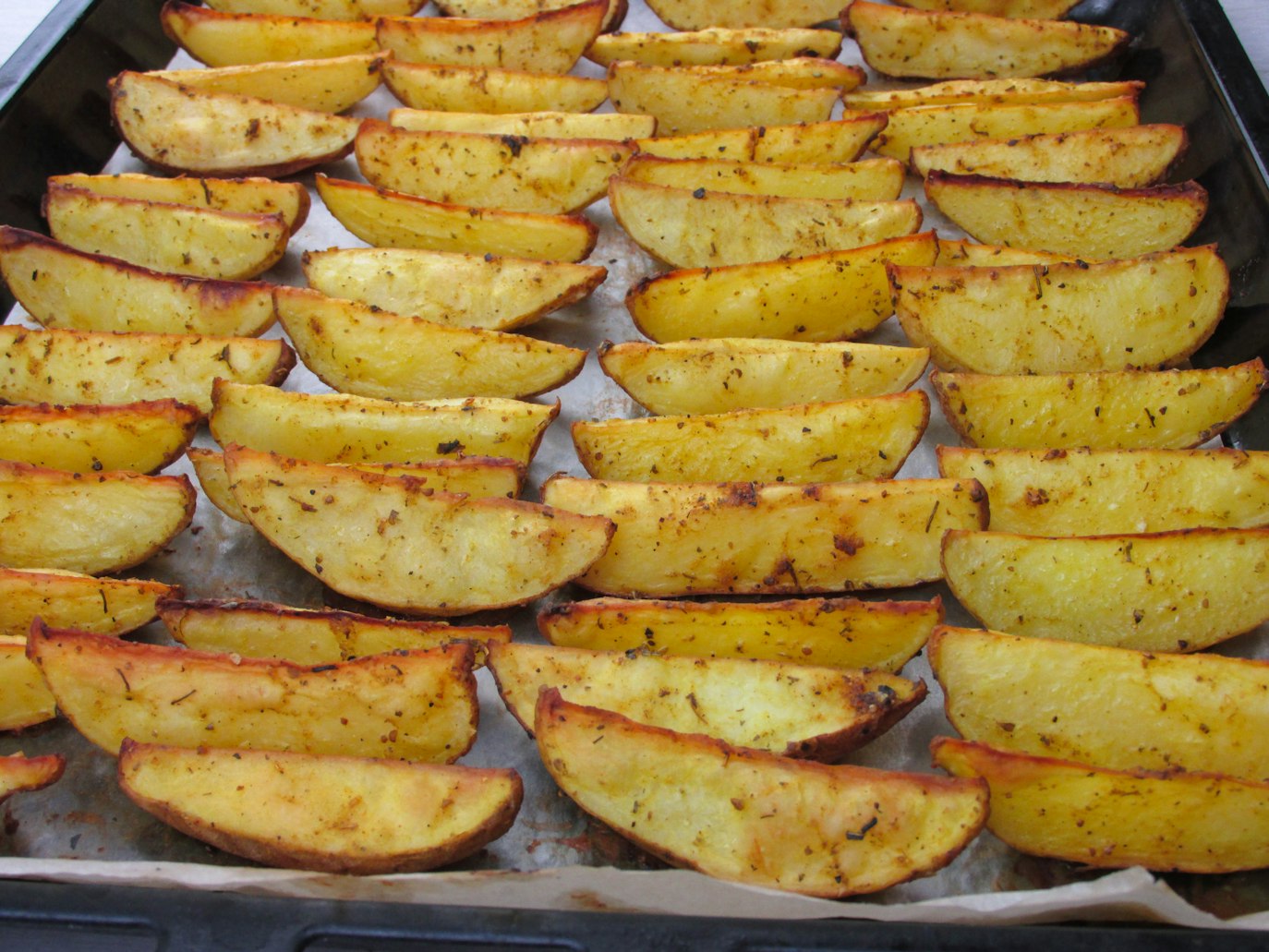 Perfect Air Fryer Baked Potato - Crispy Skin & Fluffy Inside